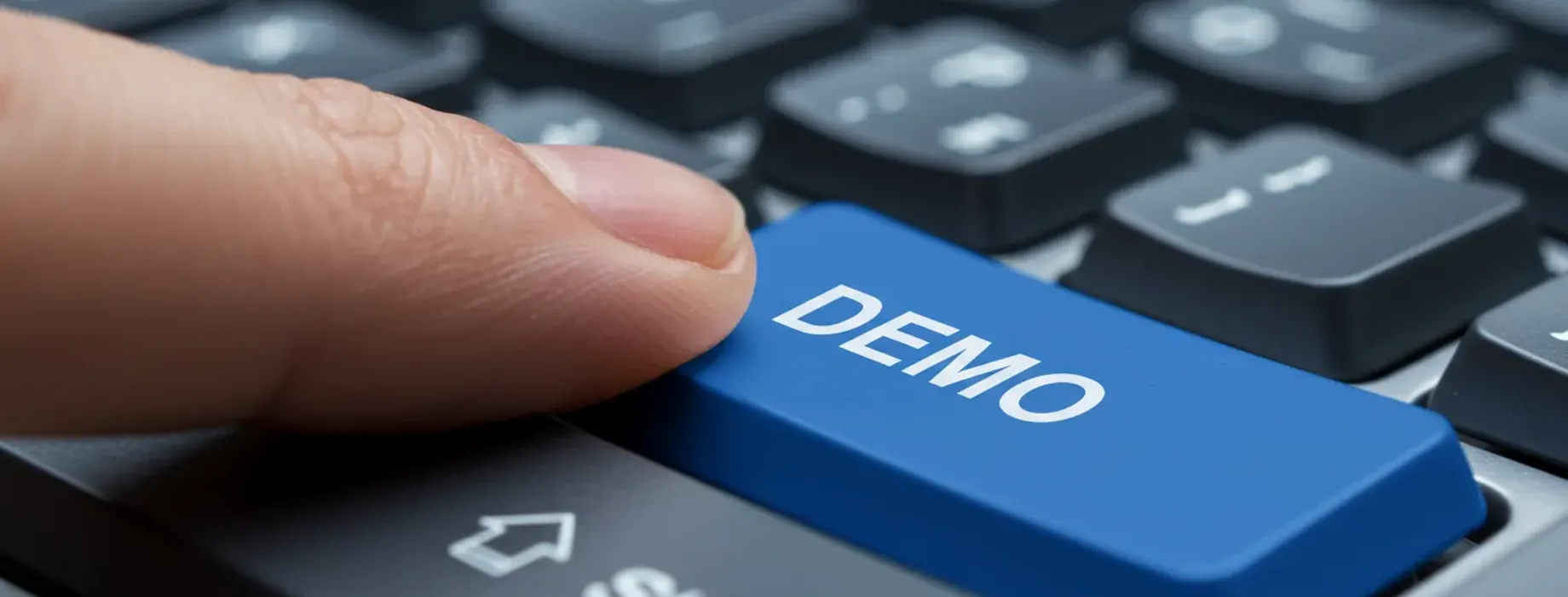 Đặc điểm và lợi ích của nền tảng giao dịch CFD demo